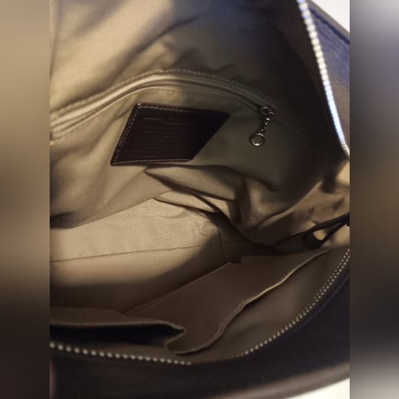 Coach Brown Suade Bag Needs To Be Cleaned - Picture 10 of 13